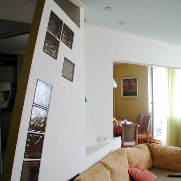 Дизайн интерьера квартиры. Гостиная с видом на столовую