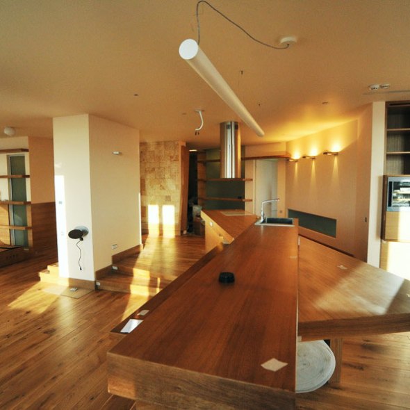 Дизайн интерьера квартиры в стиле контемпорари. Кухня-столовая-гостиная