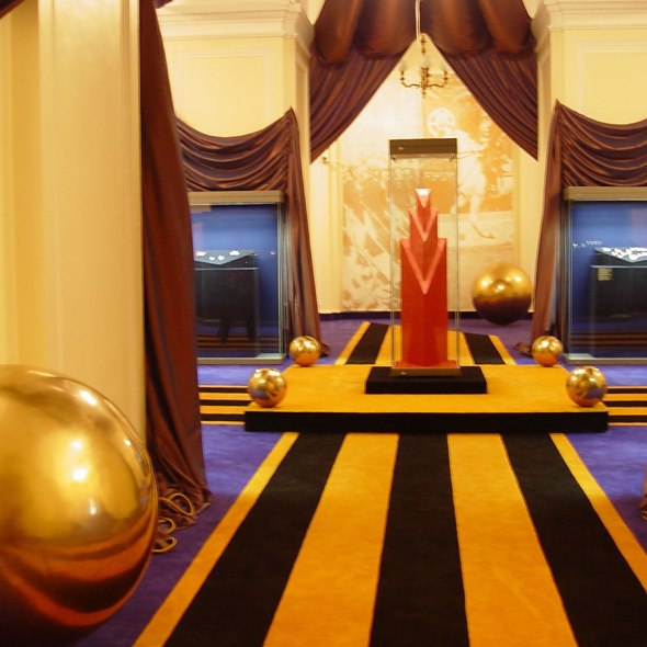 Дизайн интерьера выставки 60 лет Победы в Большом Кремлёвском дворце в Москве