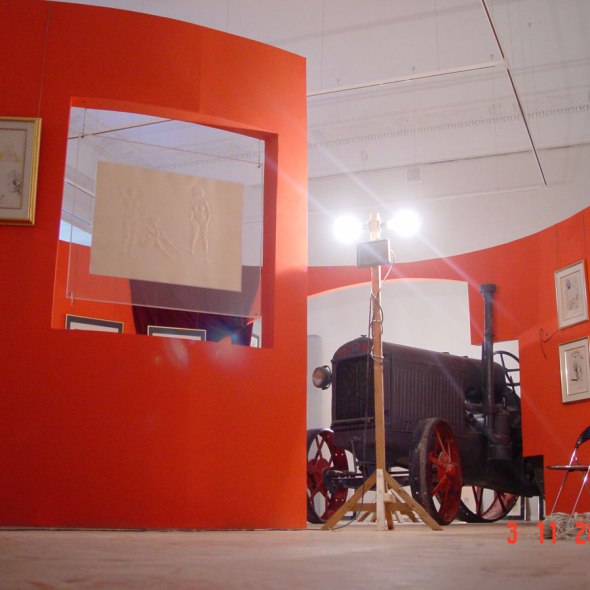 Дизайн интерьера. Выставка «Сальвадор Дали. Золотой век» (2002–2003 годы)