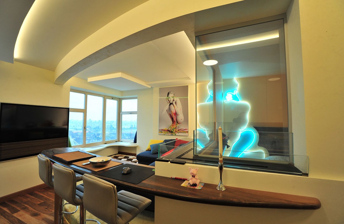 Окно в спальню